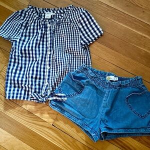 Bundle Girls’ 10:Vineyard Vines Tie-Front Top and Mini Boden Heart Pocket Shorts